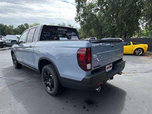 New 2026 Honda Ridgeline Black Edition image 6