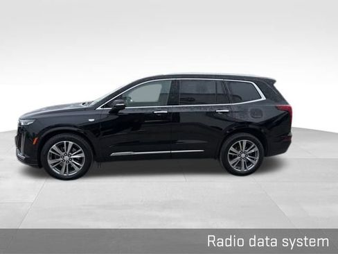 Used 2025 Cadillac XT6 Premium Luxury image 9