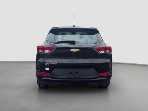 Used 2023 Chevrolet TrailBlazer LS AWD/4WD image 5