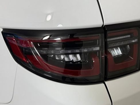 Used 2026 Land Rover Discovery Sport Landmark AWD/4WD image 14