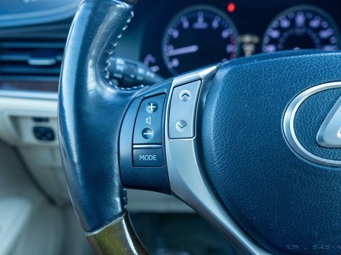 Used 2013 Lexus ES 350 w/ Premium Pkg image 24