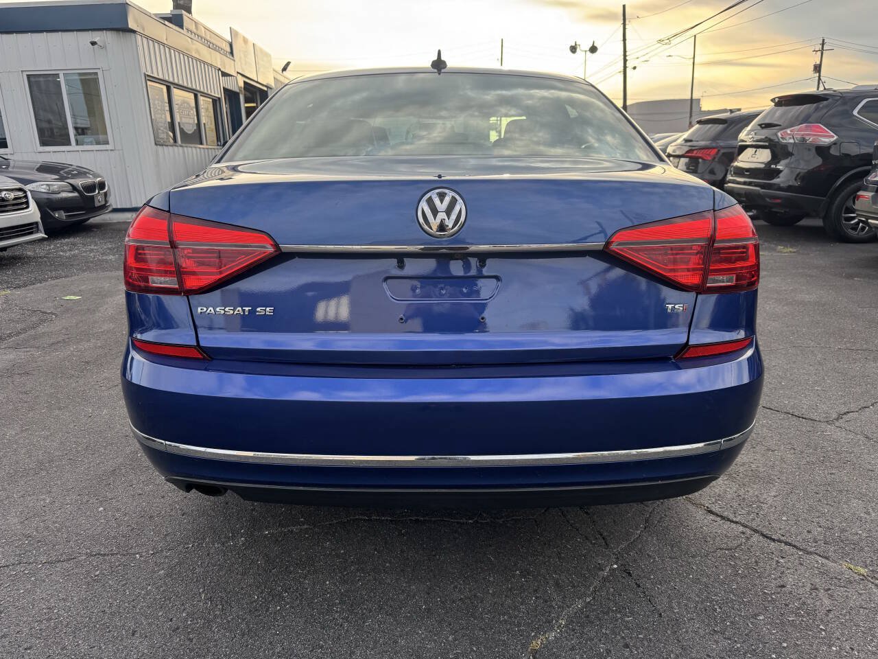 Used 2016 Volkswagen Passat 1.8T SE w/ Lighting Package (P06) FWD image 5