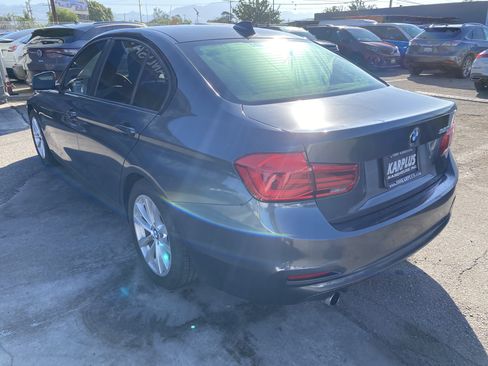 Used 2018 BMW 320i Sedan RWD image 10