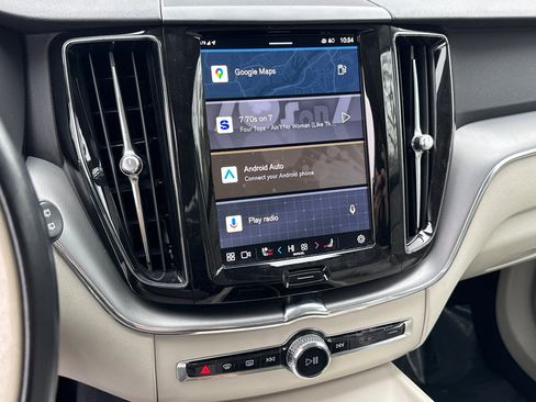 Used 2024 Volvo XC60 B5 Core image 26