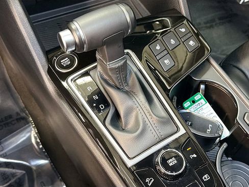 Used 2023 Kia Sportage SX image 18