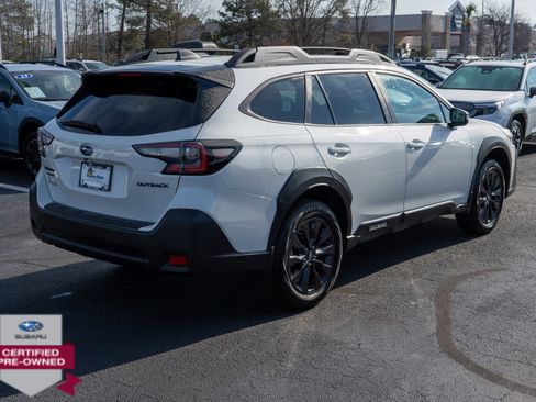 Certified 2025 Subaru Outback Onyx Edition w/ Popular Package #2 image 3