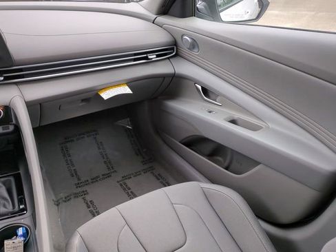New 2026 Hyundai Elantra Sport FWD image 16