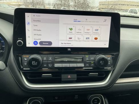 Used 2024 Toyota Grand Highlander Platinum image 15