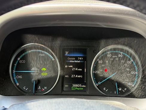 Used 2017 Toyota RAV4 Limited w/ Advanced Technology Package AWD/4WD image 10
