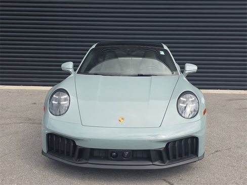 Used 2025 Porsche 911 Carrera GTS image 10