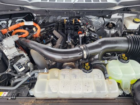 Certified 2024 Ford F150 XLT w/ Equipment Group 302A MID AWD/4WD image 33