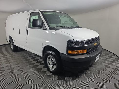 New 2026 Chevrolet Express 2500 w/ Driver Convenience Package RWD image 7