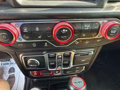 Used 2020 Jeep Wrangler Unlimited Rubicon AWD/4WD image 25