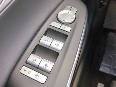 Certified 2026 Genesis GV70 2.5T AWD/4WD image 19