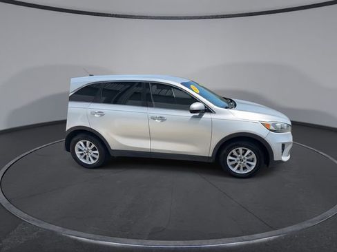 Used 2020 Kia Sorento LX image 16