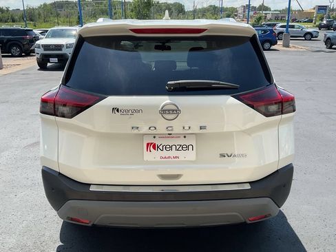 Used 2023 Nissan Rogue SV w/ SV Premium Package AWD/4WD image 6