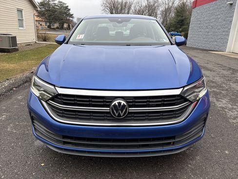 Used 2024 Volkswagen Jetta SE image 9