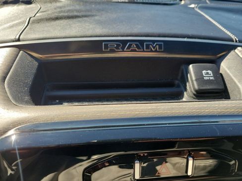 Used 2020 RAM 1500 Limited w/ Body Color Bumper Group image 19