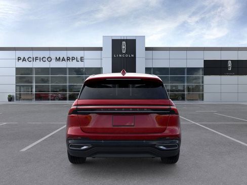 New 2026 Lincoln Nautilus Premier image 5