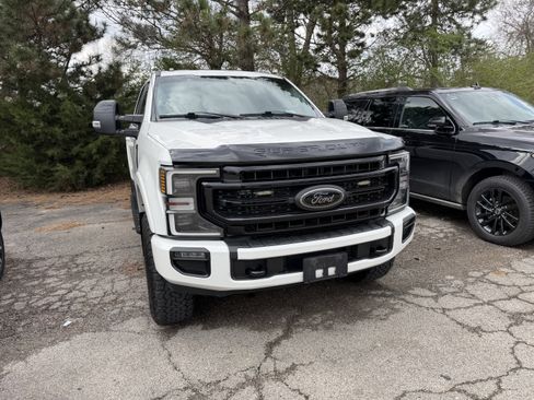 Used 2021 Ford F250 Lariat image 5