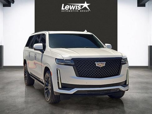 Used 2022 Cadillac Escalade ESV Premium Luxury w/ Performance Package AWD/4WD image 6