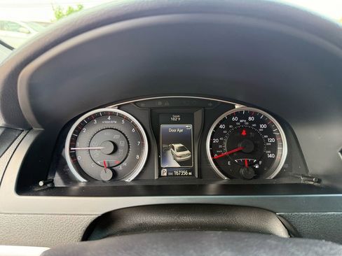 Used 2017 Toyota Camry SE FWD image 6