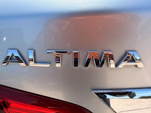 Used 2017 Nissan Altima 2.5 S w/ Power Driver Seat Package FWD image 35