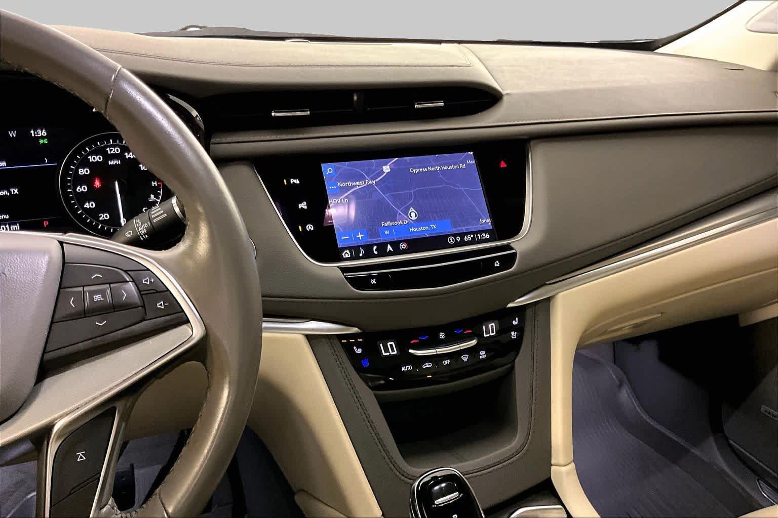 Used 2024 Cadillac XT5 Premium Luxury w/ Technology Package FWD image 7