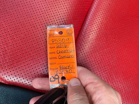 Used 2016 Chevrolet Camaro SS RWD image 28