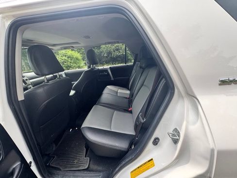 Used 2018 Toyota 4Runner SR5 Premium AWD/4WD image 5