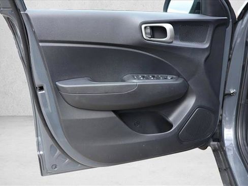 Certified 2026 Hyundai Venue SEL FWD image 12