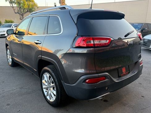 Used 2016 Jeep Cherokee Limited FWD image 8