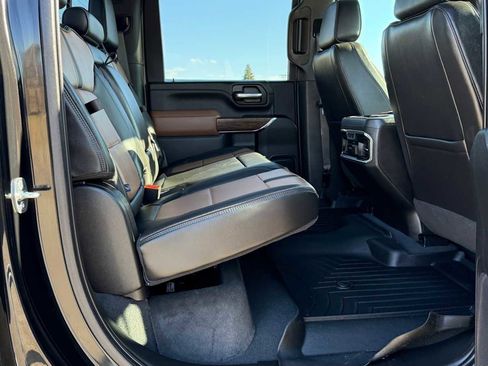 Used 2021 Chevrolet Silverado 3500 High Country image 11