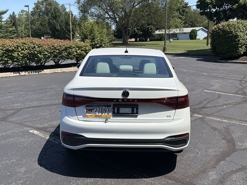 Used 2026 Volkswagen Jetta SE w/ Black Wheel Package FWD image 6