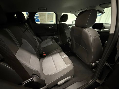 Used 2025 Chevrolet Blazer LT image 6