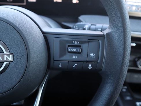 New 2025 Nissan Kicks SV image 18