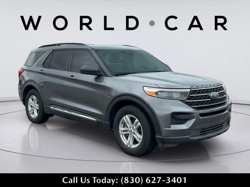 Used 2021 Ford Explorer XLT RWD image 1