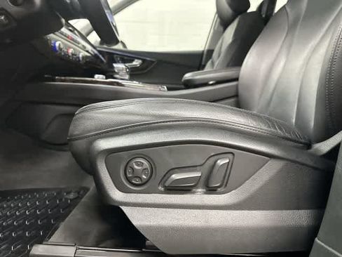 Used 2018 Audi Q7 3.0T Premium Plus AWD/4WD image 27