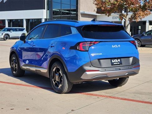 New 2026 Kia Sportage EX w/ EX Panorama Roof Package FWD image 3
