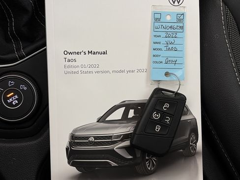 Used 2022 Volkswagen Taos SE FWD image 36