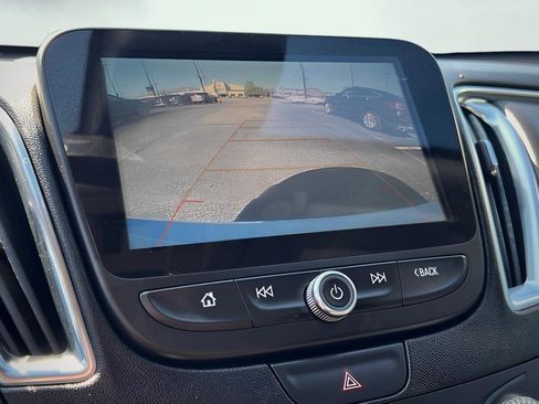 Used 2018 Chevrolet Malibu LT w/ True North Edition FWD image 52