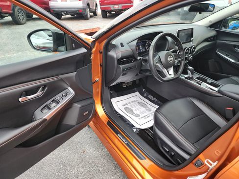 Used 2024 Nissan Sentra SR w/ SR Premium Package FWD image 18