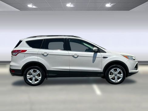 Used 2015 Ford Escape SE w/ Equipment Group 201A FWD image 8
