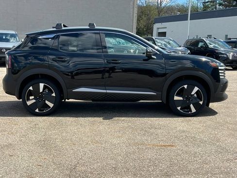 New 2026 Nissan Kicks SR w/ Cold Weather Package AWD/4WD image 45