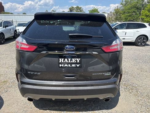 Used 2019 Ford Edge Titanium FWD image 4