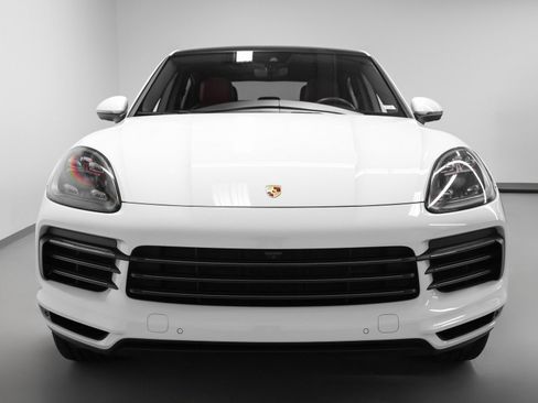 Used 2022 Porsche Cayenne Platinum Edition image 8