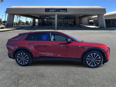 Used 2024 Cadillac Lyriq Sport image 7