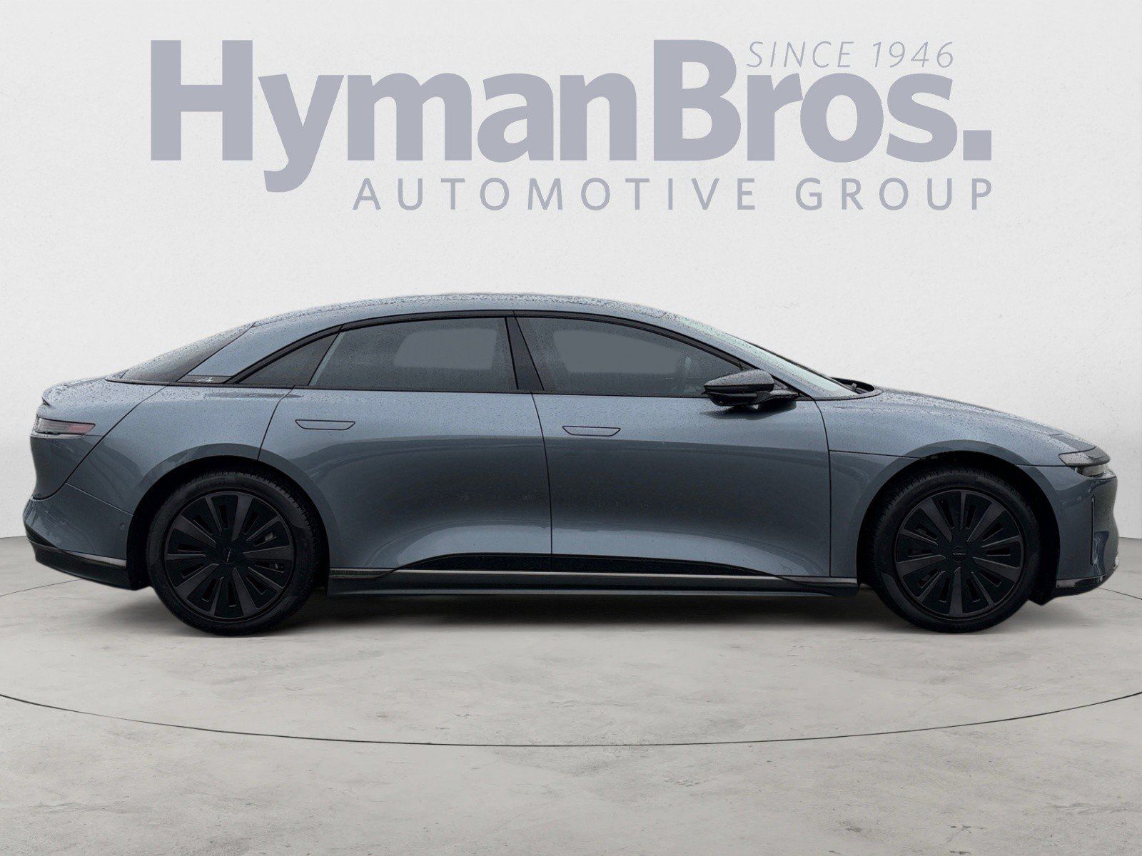 Used 2024 Lucid Air Pure RWD image 2