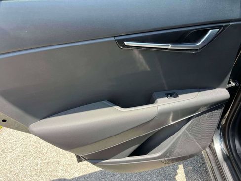 Certified 2025 Kia Niro EX FWD image 6