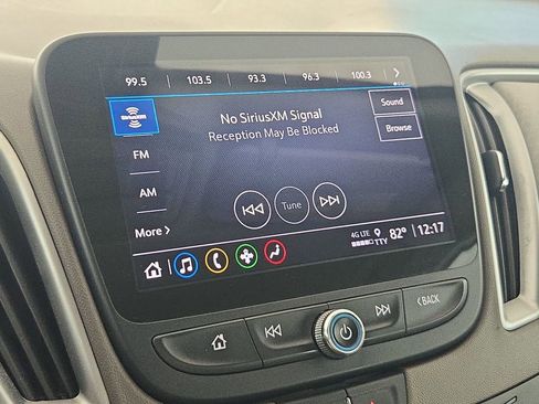 Used 2022 Chevrolet Malibu LT FWD image 19